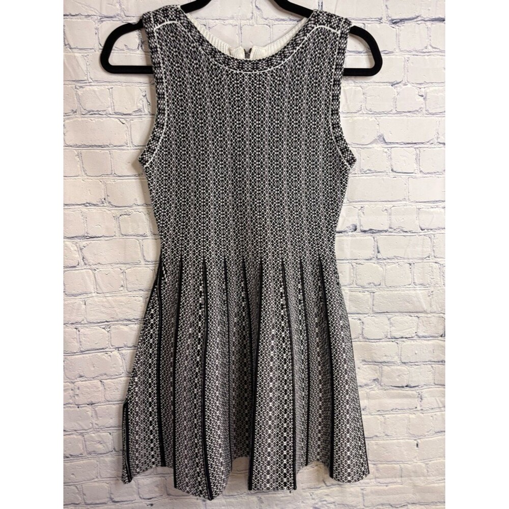 JOA Grayson Black White Fit Flare Party Minimalist Flirty Mini Sweater Dress XS